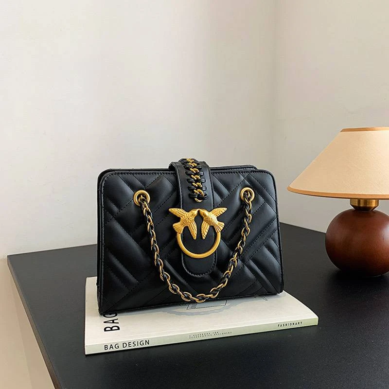 شنطه كروس مستورده ماركه PINKO